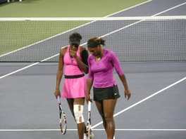 Venus and Serena Williams Adopt a Raw Vegan Diet