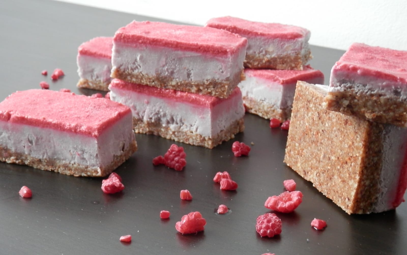 Raw Raspberry Slice [Vegan, Gluten-Free] – One Green Planet