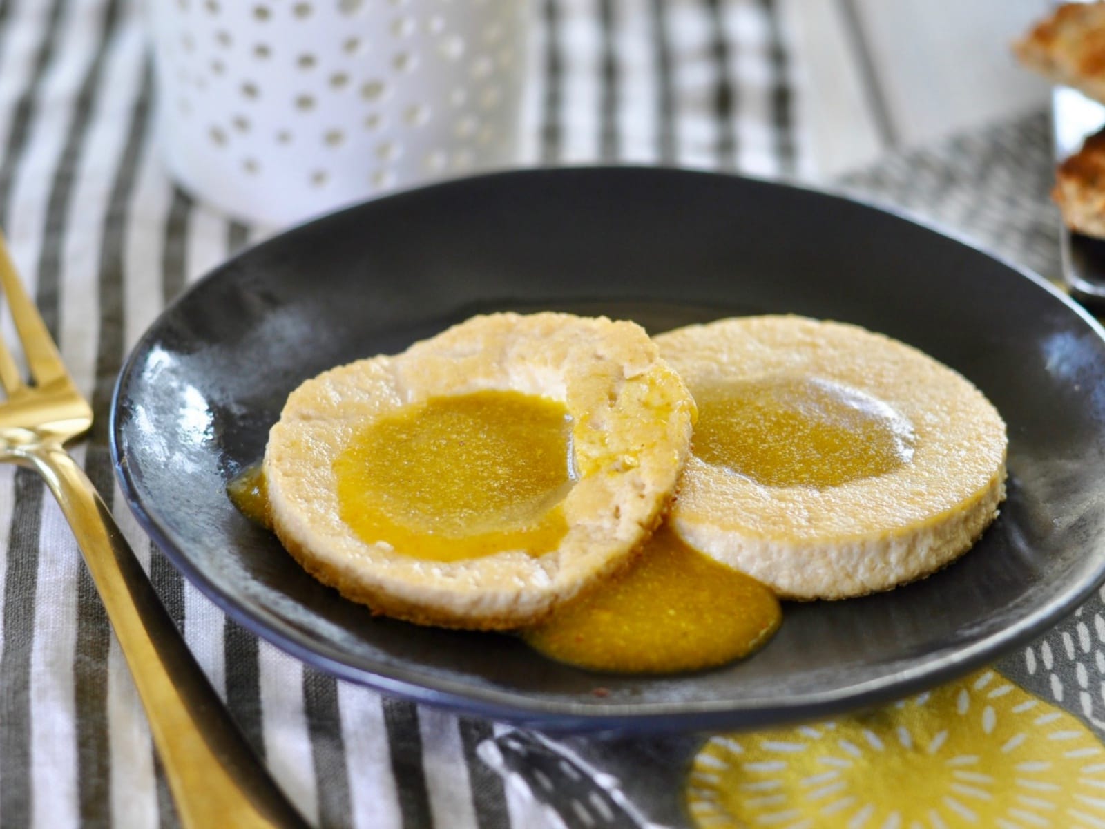 Runny Fried ‘Egg’ [Vegan] – One Green Planet