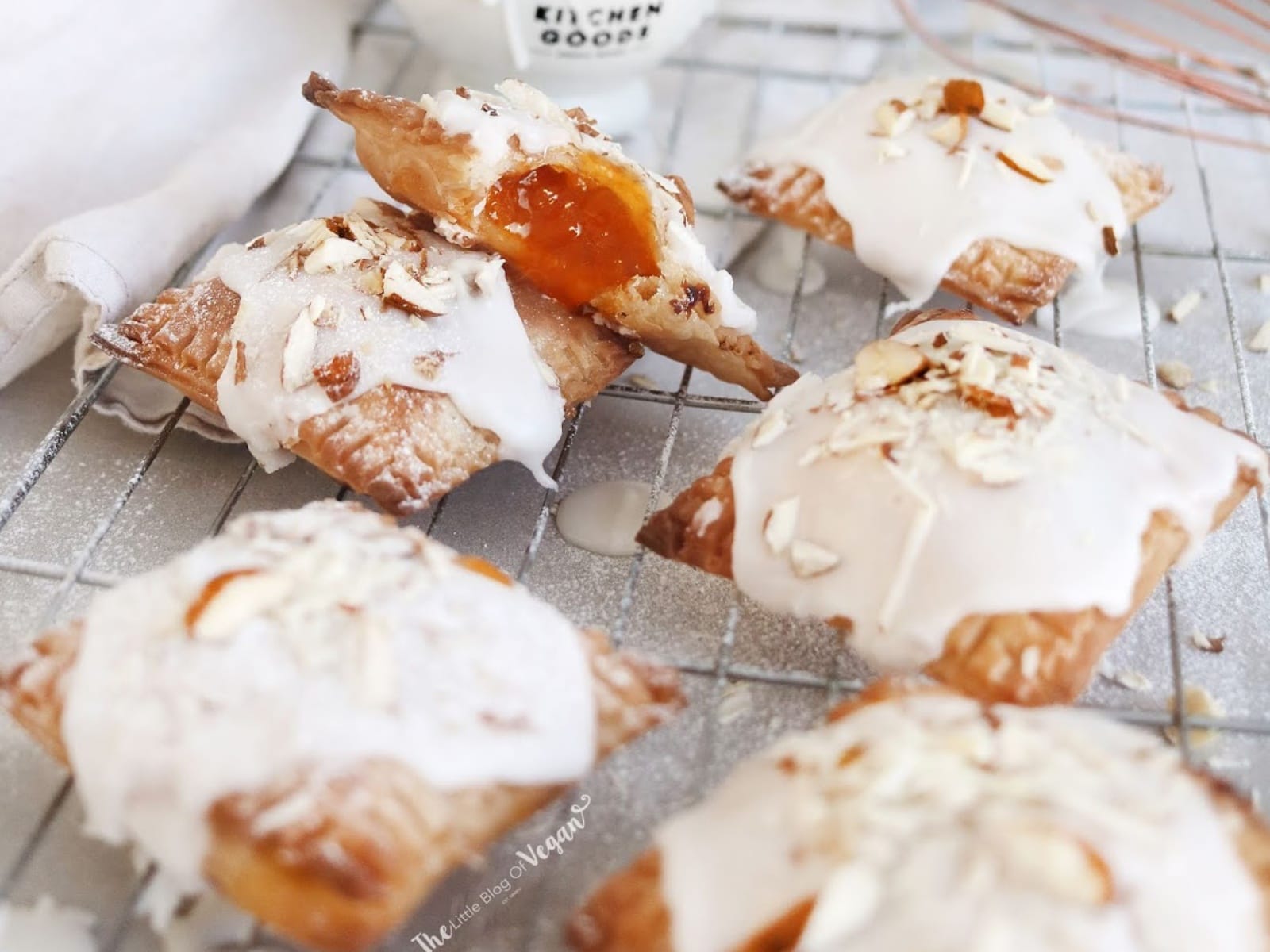 15 Sweet and Tangy Plant-Based Apricot Desserts - Vimarsana News