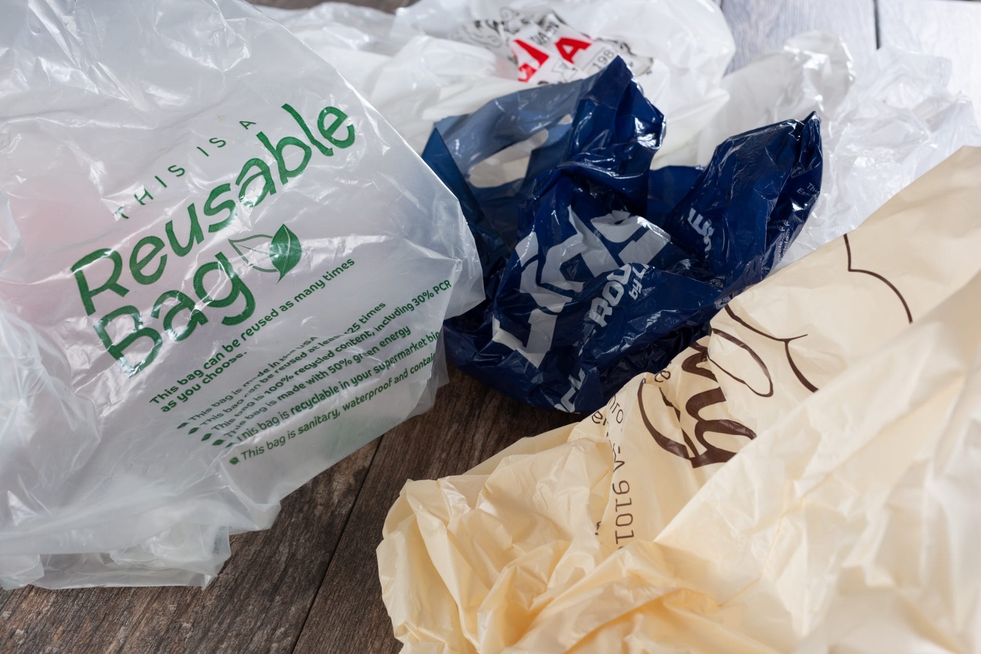 California Lawmakers Vote to Ban Reusable Plastic Bags from Stores – One Green Planet - Vimarsana News